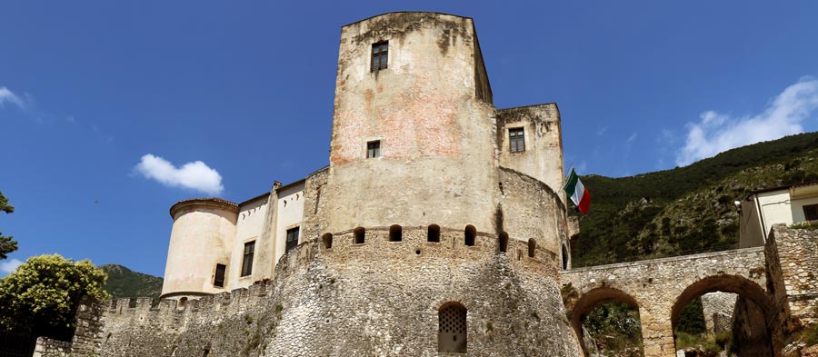 IL CASTELLO MEDIEVALE DI PANDONE A VENAFRO 