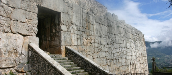 The Cyclopean Walls